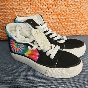 NWT Mudd Black and Tie-Dye High-Top Sneakers size 8 Unisex Rainbow